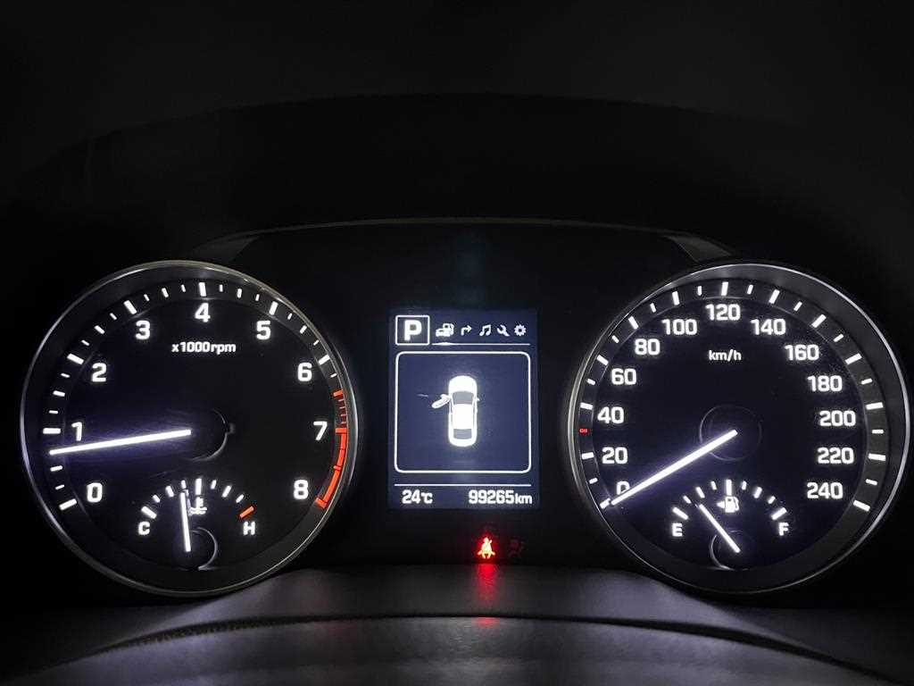 HYUNDAI Avante - Vista 7