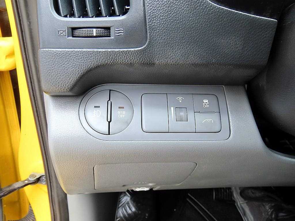 HYUNDAI Starex 2015 Amarillo - Importación desde Corea - HF Imports Iquique - Foto 13