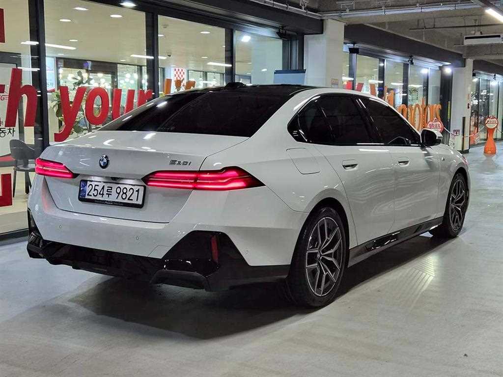 BMW 5 Series - Vista 3
