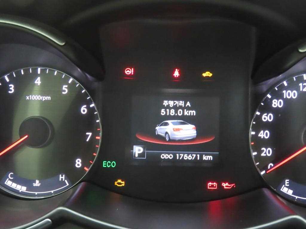 KIA K7 - Vista 10