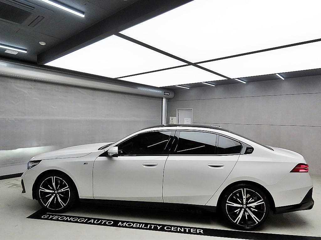 BMW 5 Series - Vista 4