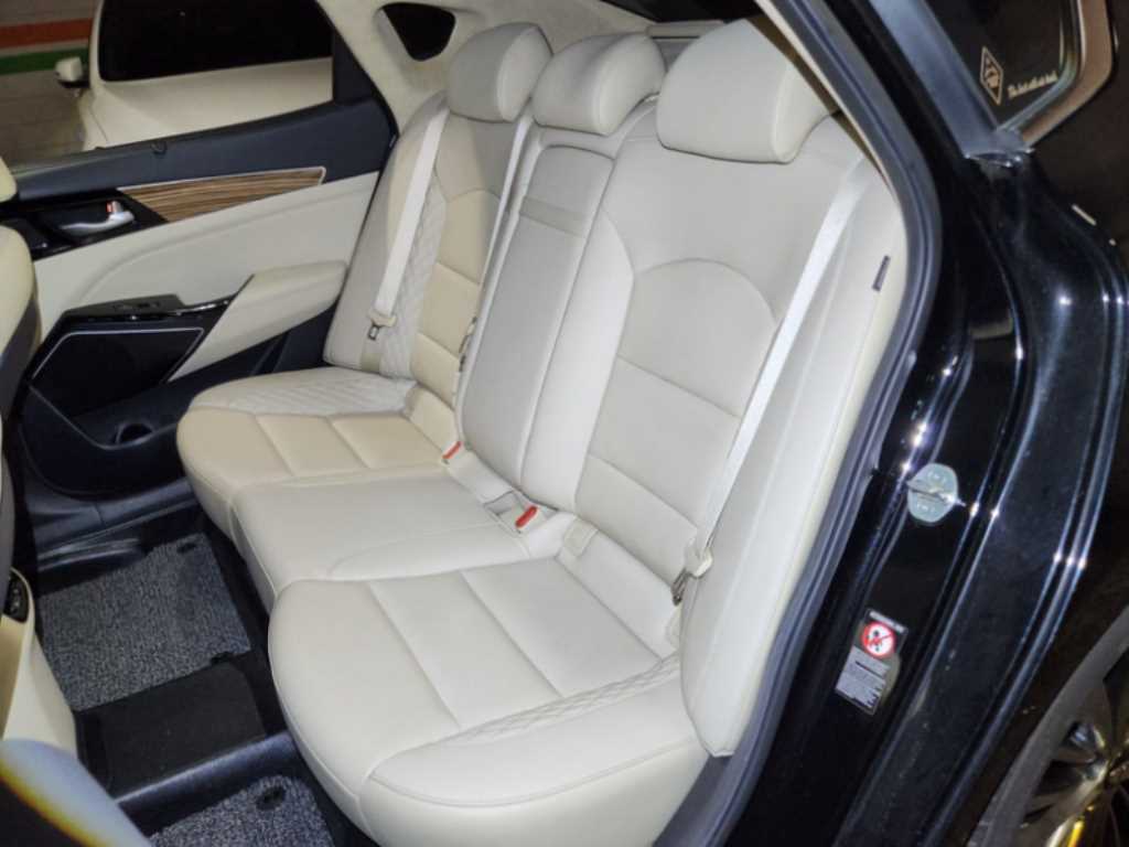 KIA K7 - Vista 8