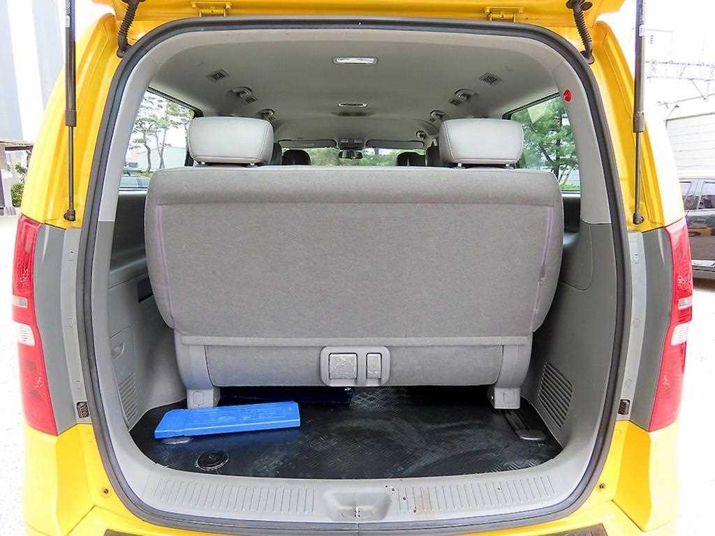 HYUNDAI Starex 2015 Amarillo - Importación desde Corea - HF Imports Iquique - Foto 17