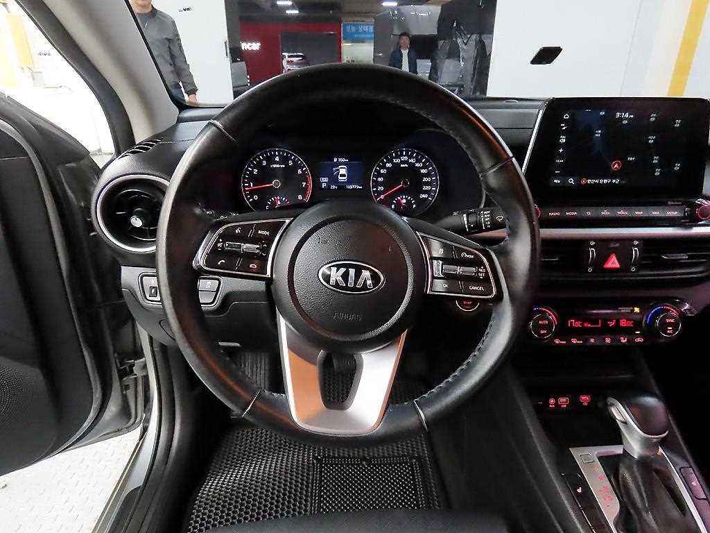 KIA K3 - Vista 9