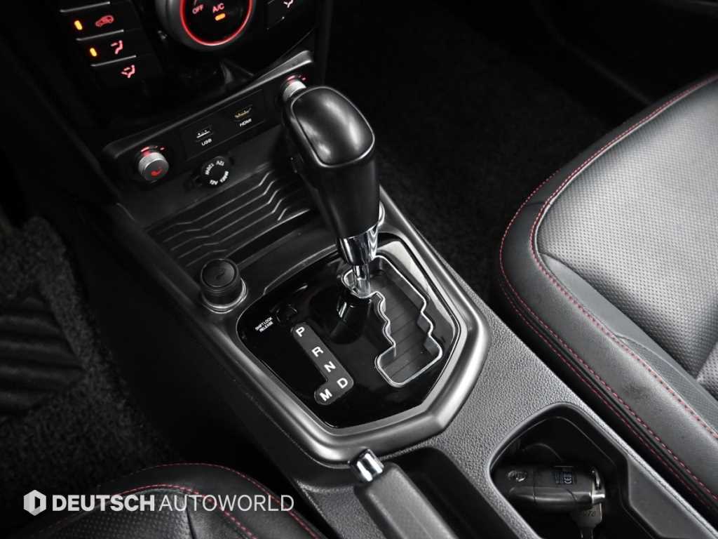 Ssangyong Tivoli - Vista 9