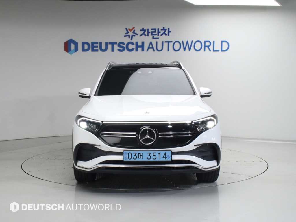 Mercedes Benz EQB - Vista 3