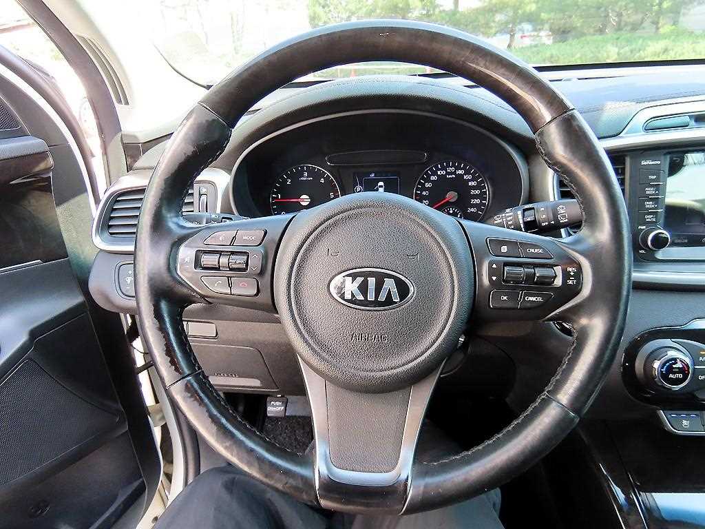 KIA Sorento - Vista 8