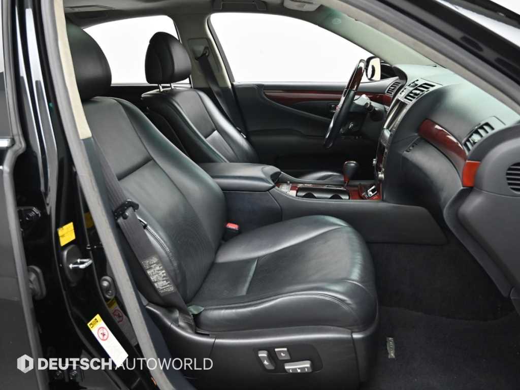 Lexus LS - Vista 10