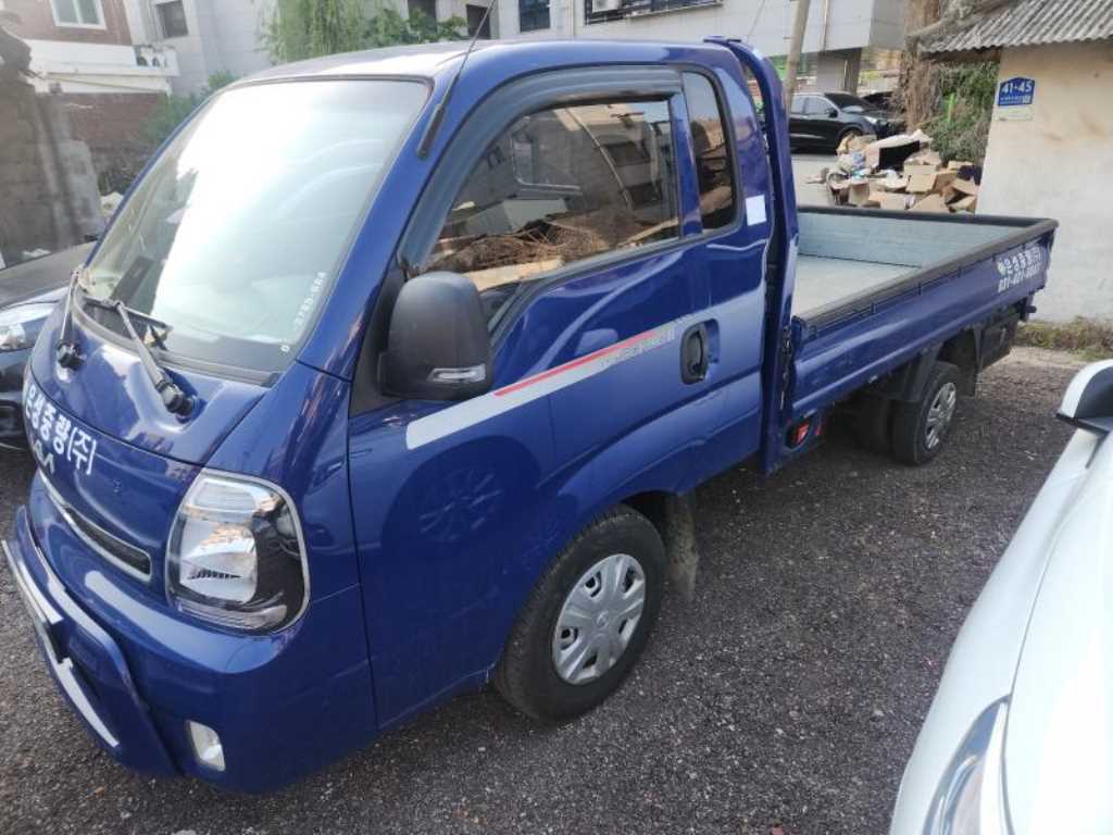 Small Truck Cargo (small) - Vista 2