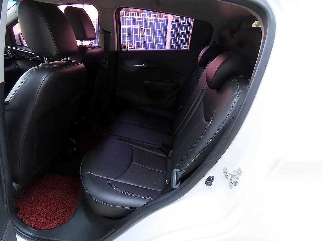 Chevrolet Spark - Vista 6