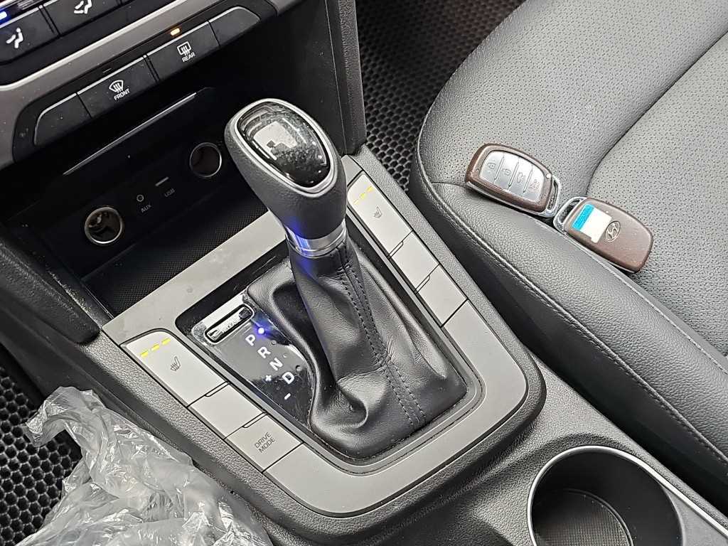HYUNDAI Avante - Vista 8