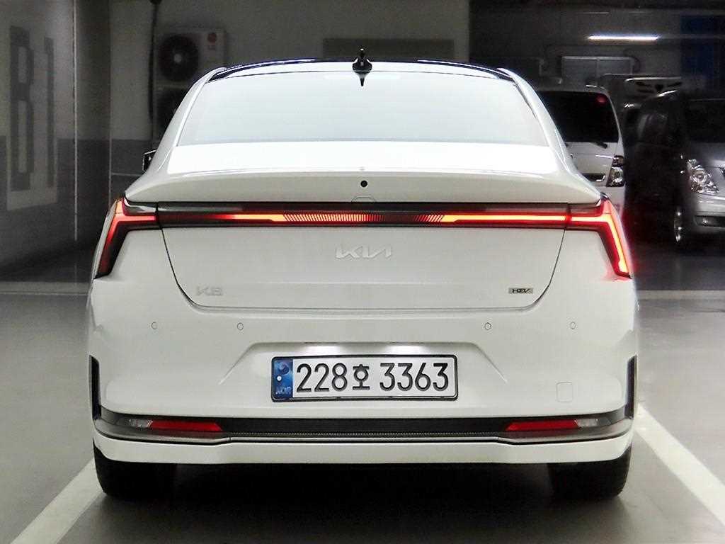 KIA K8 - Vista 3