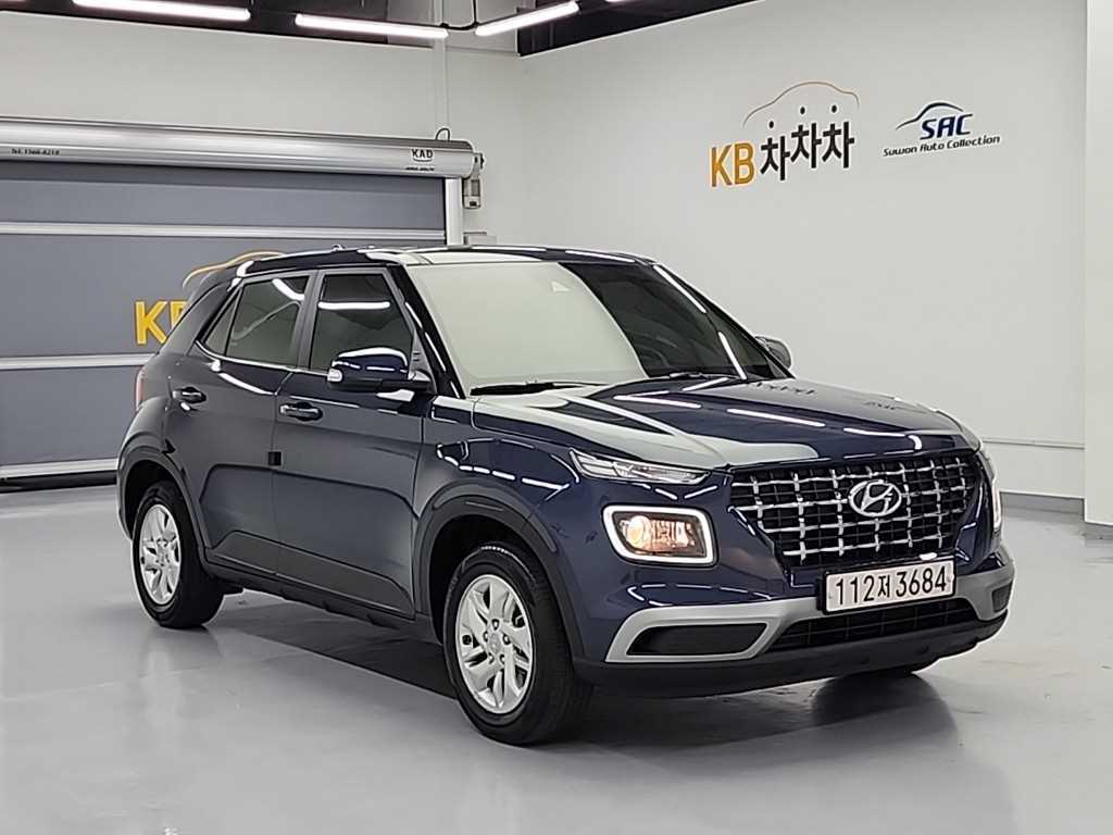 HYUNDAI Venue - Vista 5