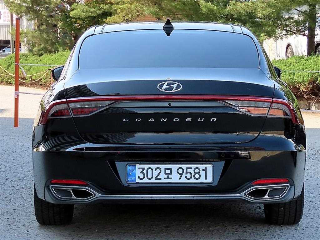 HYUNDAI Grandeur - Vista 4