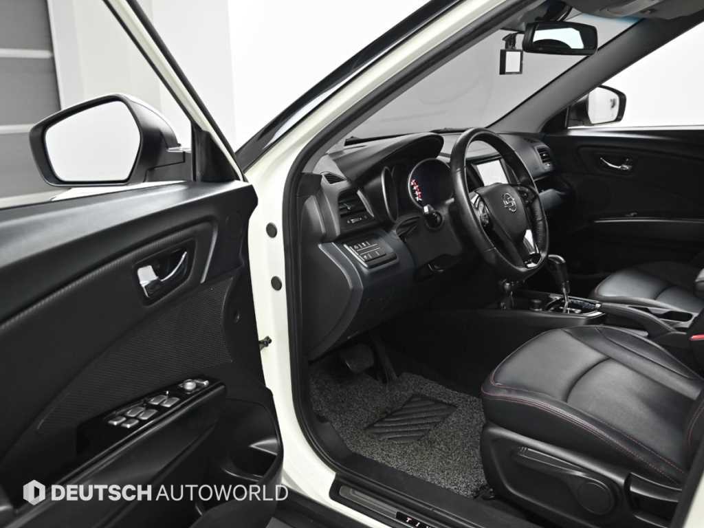 Ssangyong Tivoli - Vista 11