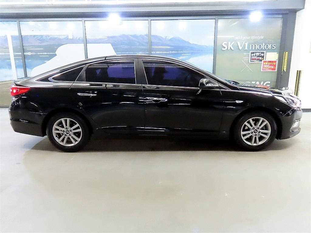HYUNDAI Sonata - Vista 3
