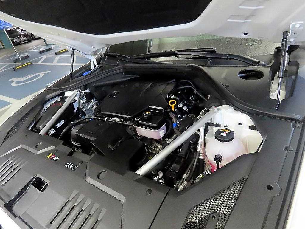 Genesis GV70 2025 Blanco - Importación desde Corea - HF Imports Iquique - Foto 19