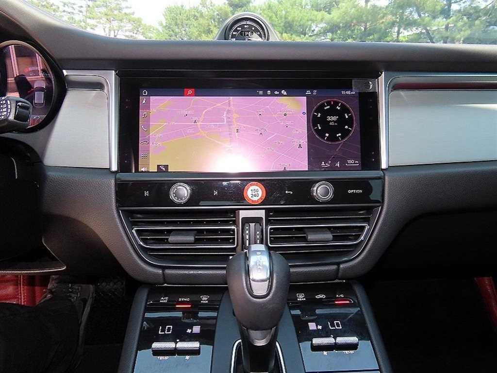 Porsche Macan - Vista 12