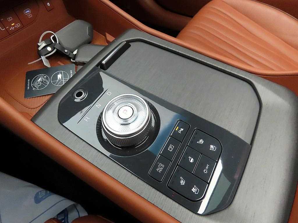 KIA K8 - Vista 10