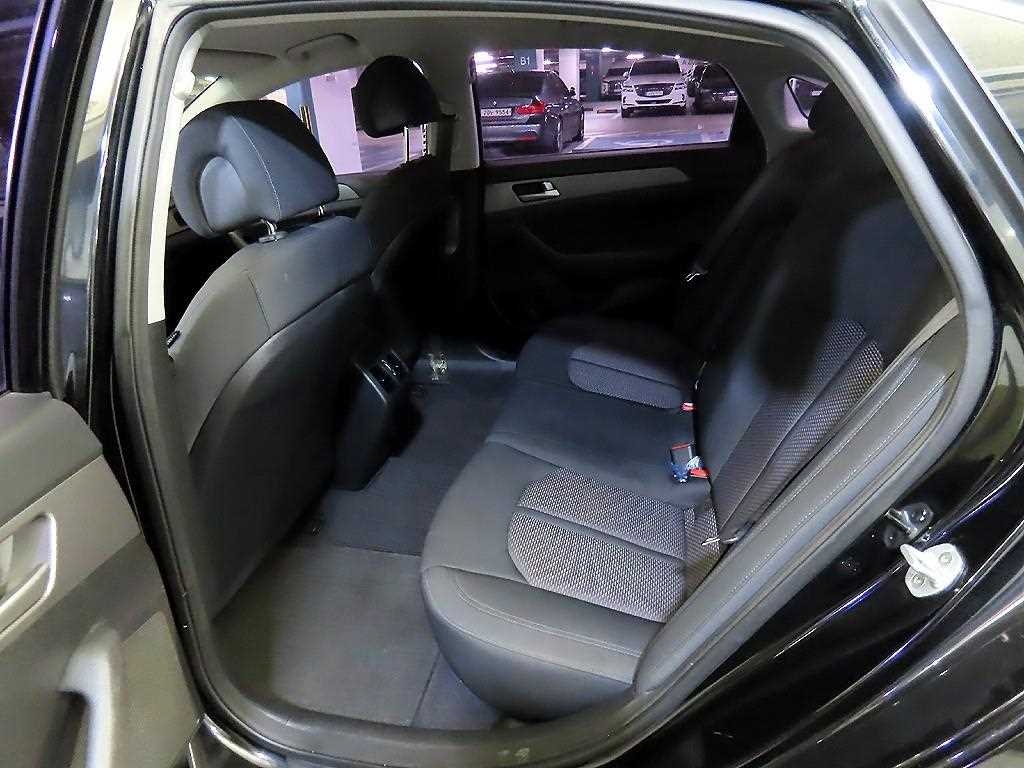 HYUNDAI Sonata - Vista 7