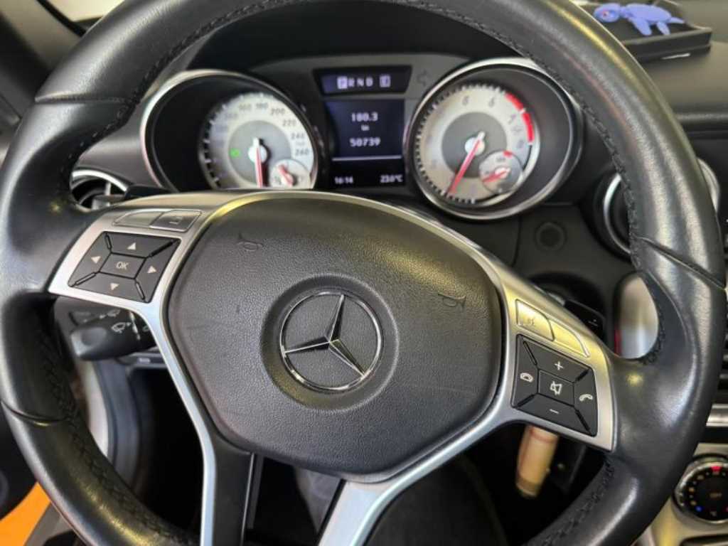 Mercedes Benz SLK Class - Vista 6