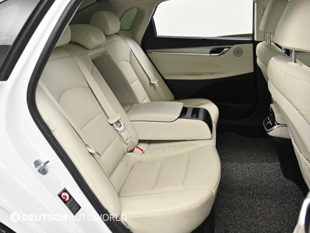 HYUNDAI Grandeur - Vista 12