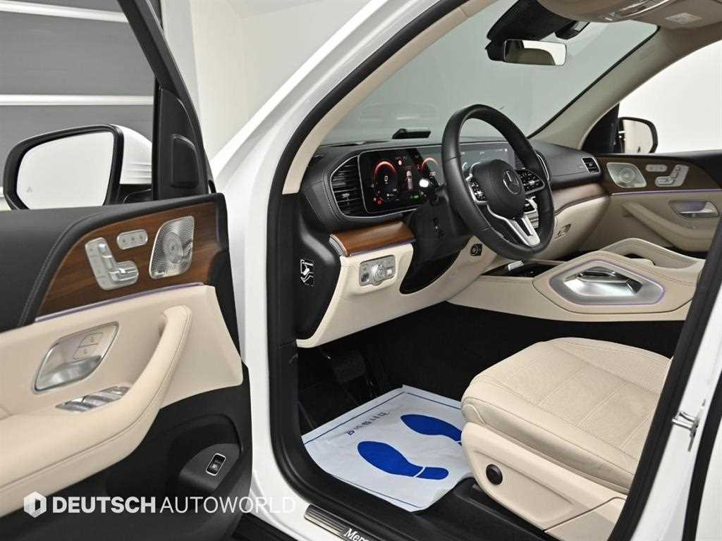 Mercedes Benz GLE Class - Vista 12