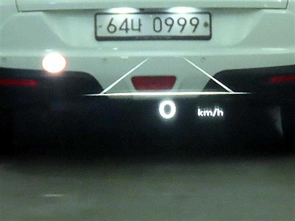 Genesis GV70 2025 Blanco - Importación desde Corea - HF Imports Iquique - Foto 13