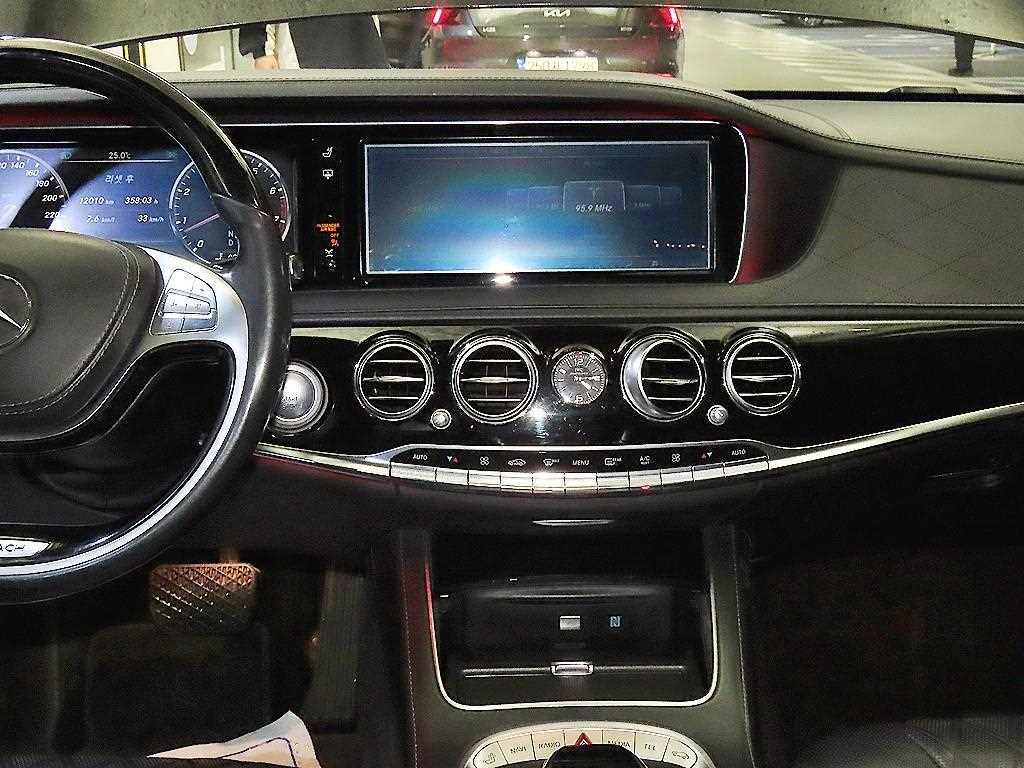 Mercedes Benz S Class - Vista 11