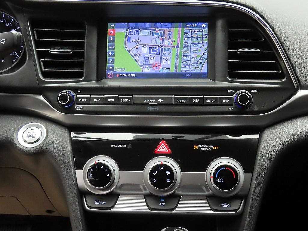 HYUNDAI Avante 2020 Blanco - Importación desde Corea - HF Imports Iquique - Foto 16
