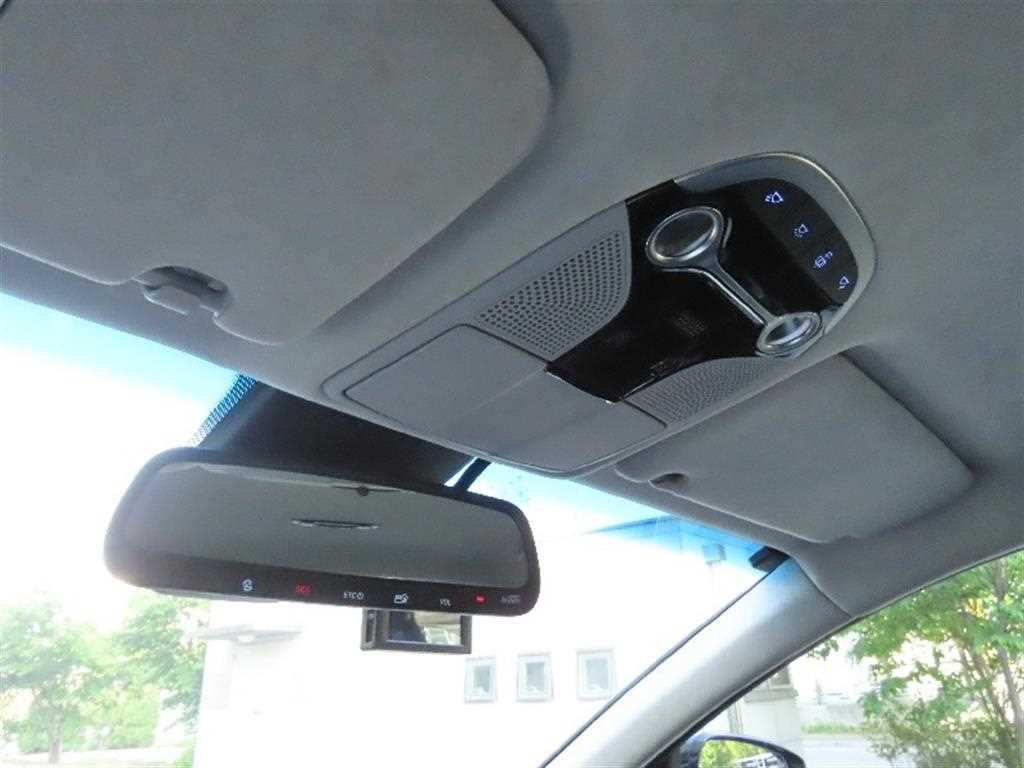 HYUNDAI Grandeur - Vista 10
