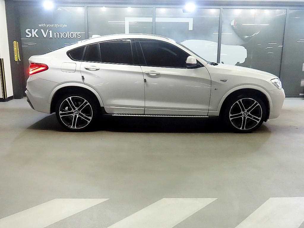 BMW X4 - Vista 4