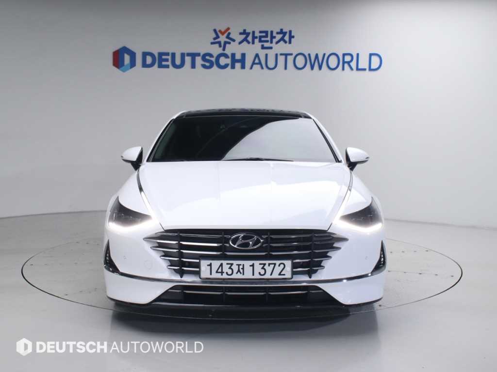 HYUNDAI Sonata - Vista 3