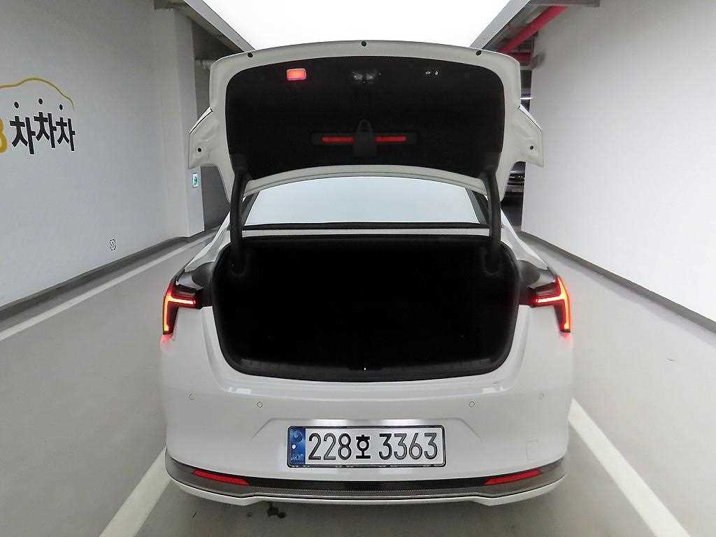 KIA K8 - Vista 5
