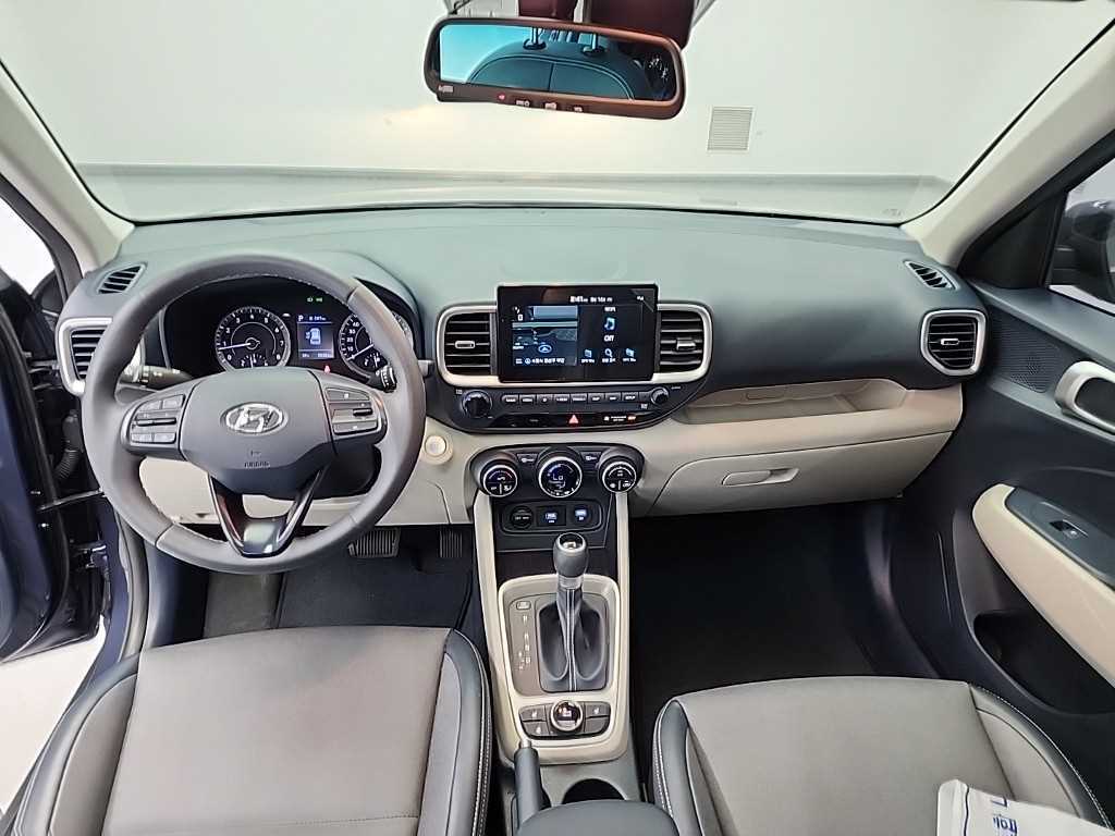 HYUNDAI Venue - Vista 8