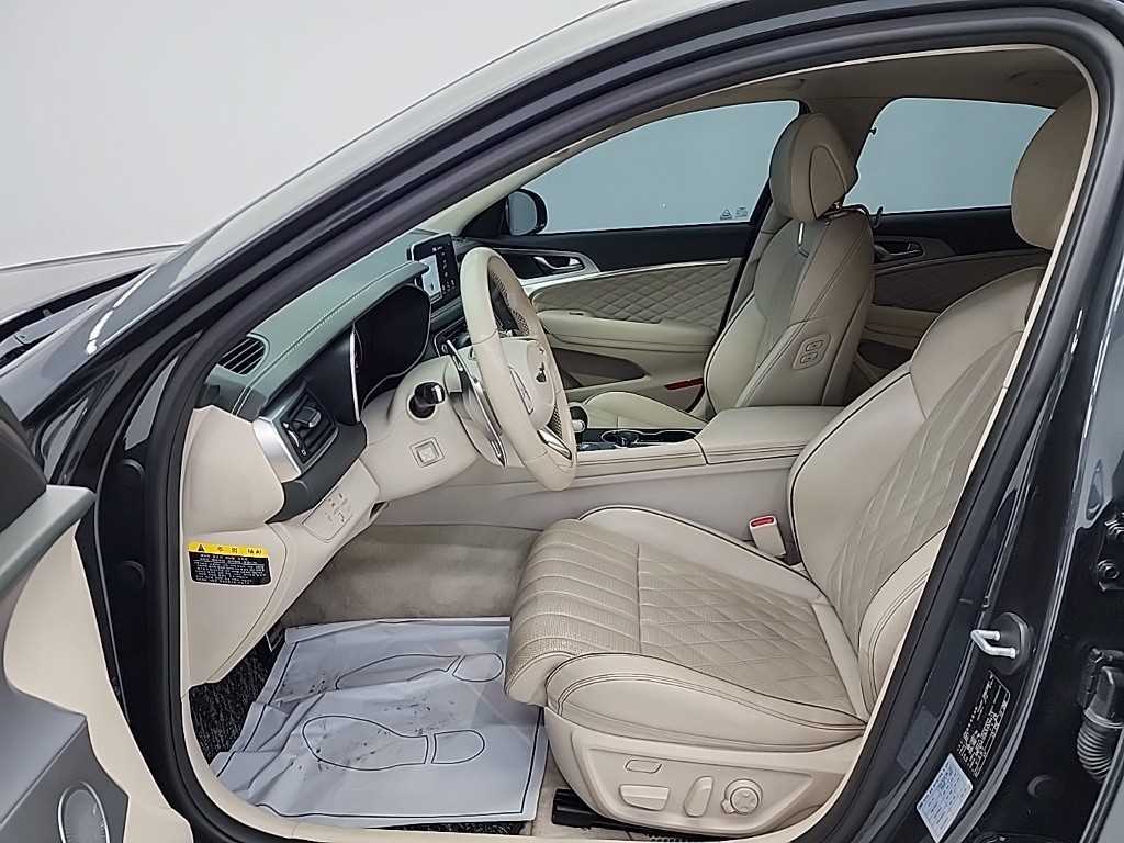 Genesis G70 - Vista 11
