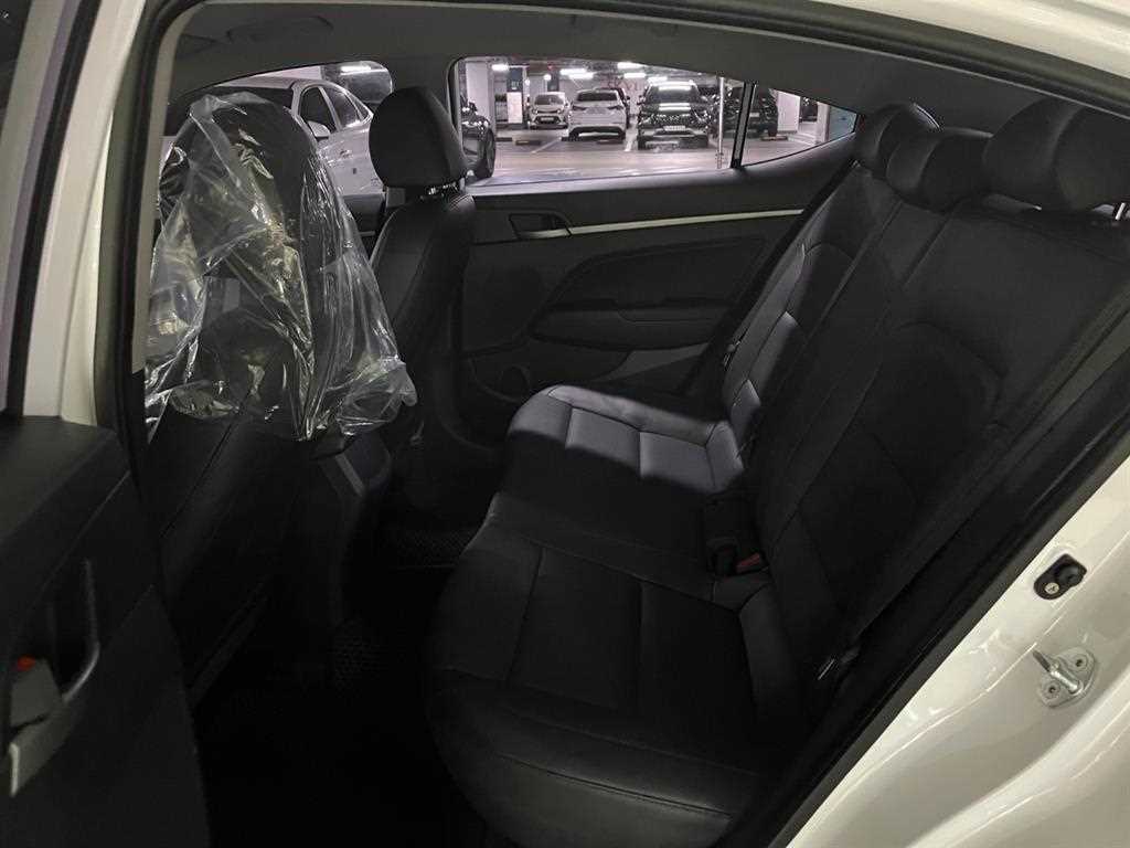 HYUNDAI Avante 2018 Blanco - Importación desde Corea - HF Imports Iquique - Foto 13