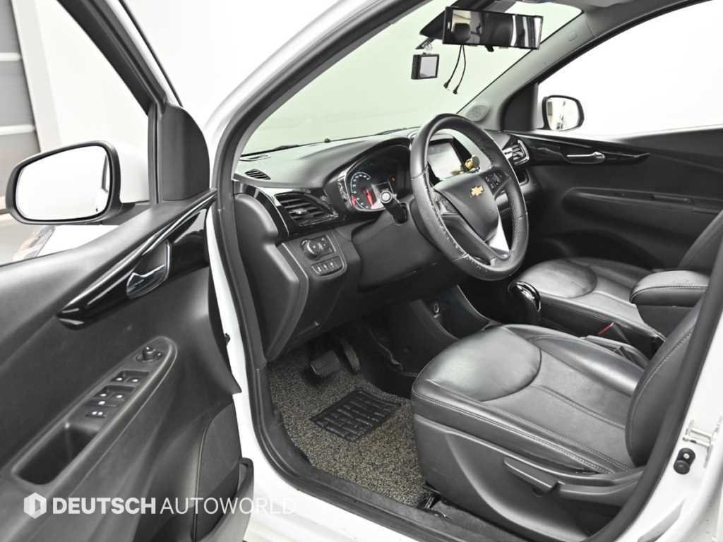 Chevrolet Spark - Vista 11