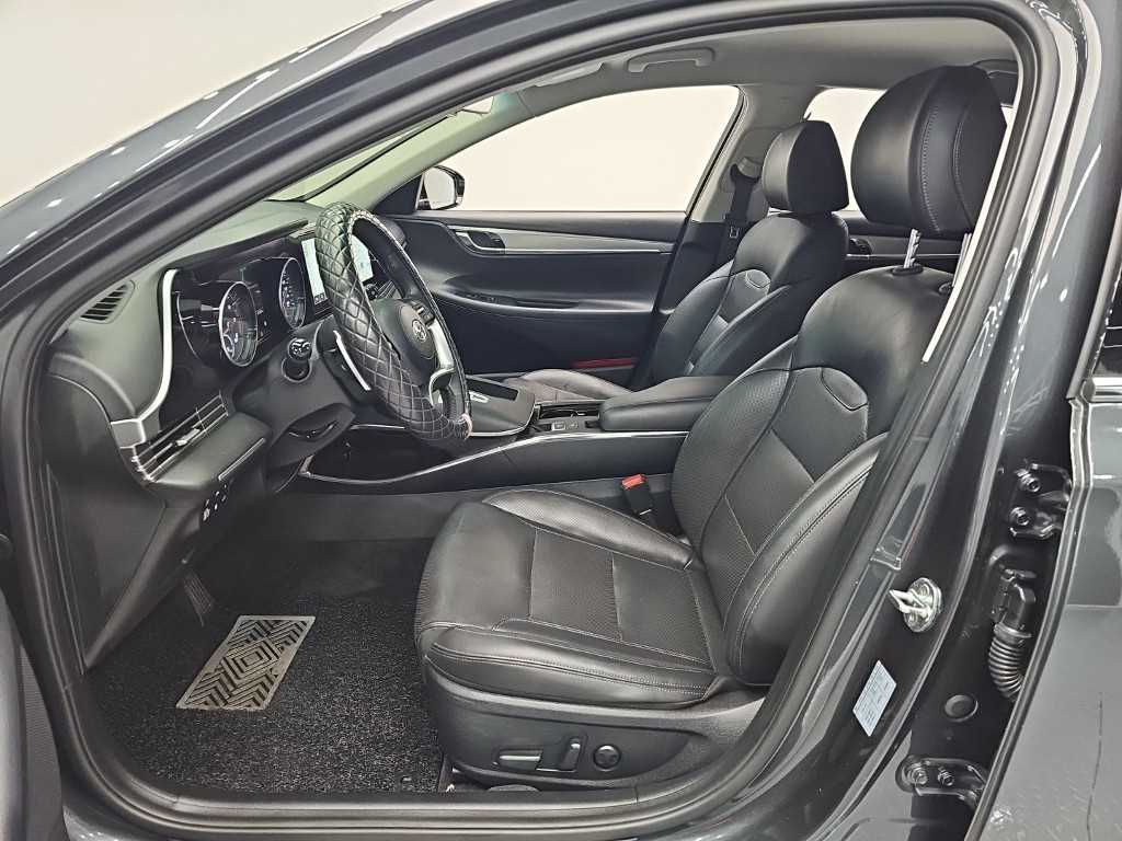 HYUNDAI Grandeur - Vista 11