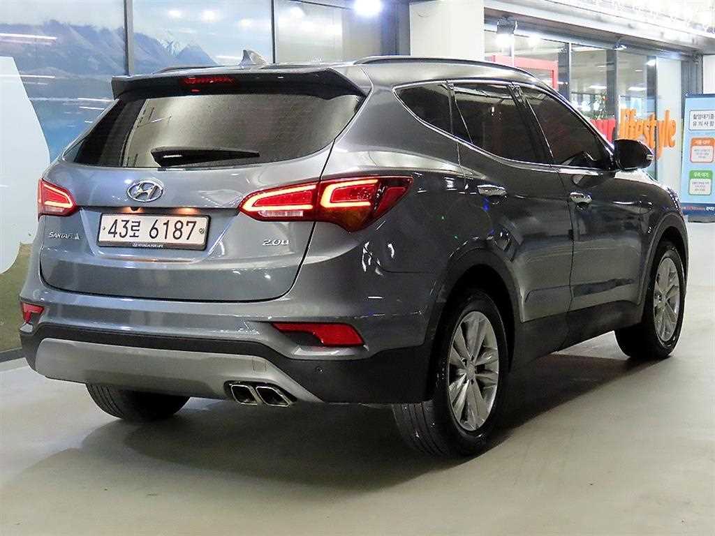 HYUNDAI Santa Fe - Vista 4