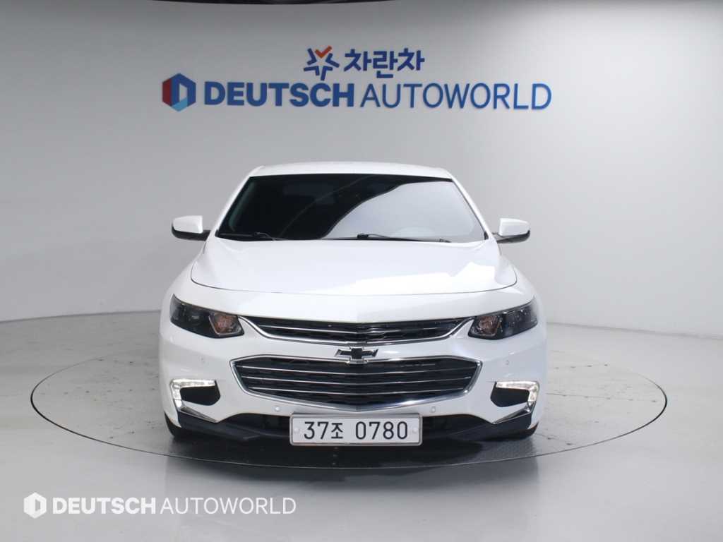 Chevrolet Malibu - Vista 3