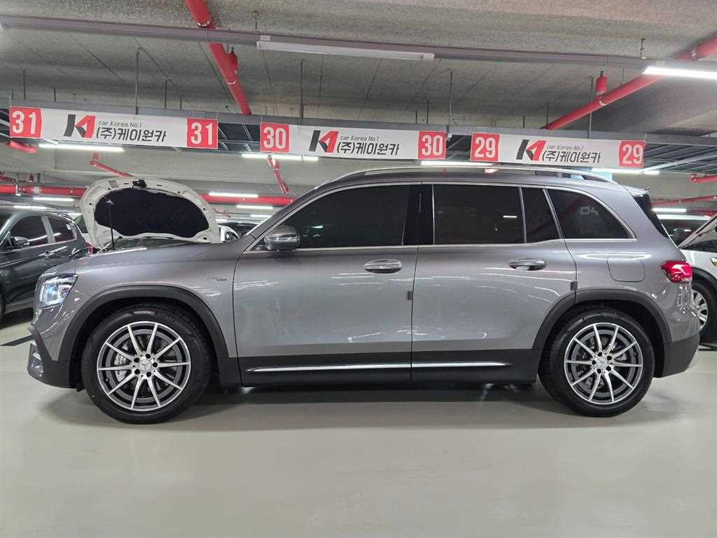 Mercedes Benz GLB Class - Vista 5