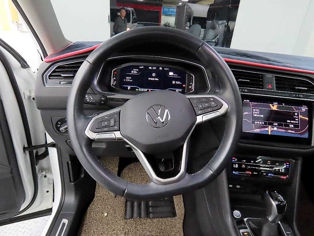 Volkswagen Tiguan - Vista 9