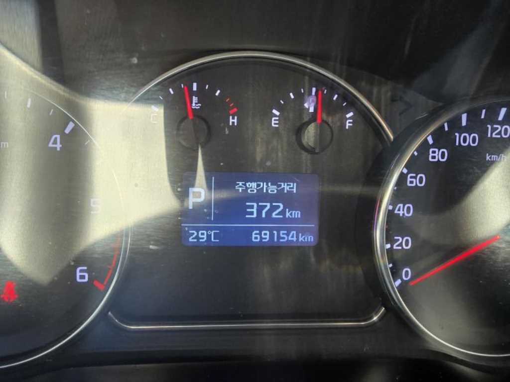 KIA Carens 2015 Blanco - Importación desde Corea - HF Imports Iquique - Foto 18