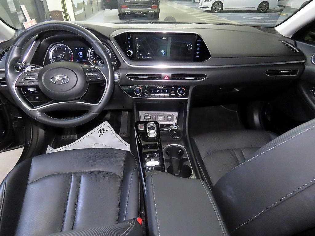 HYUNDAI Sonata - Vista 10