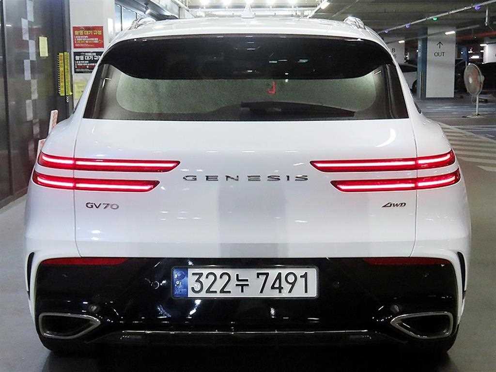 Genesis GV70 - Vista 5