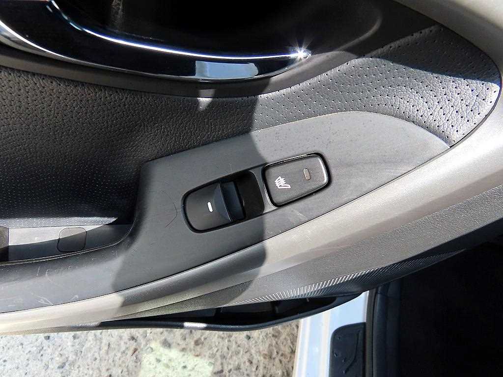 HYUNDAI Avante 2012 Blanco - Importación desde Corea - HF Imports Iquique - Foto 17