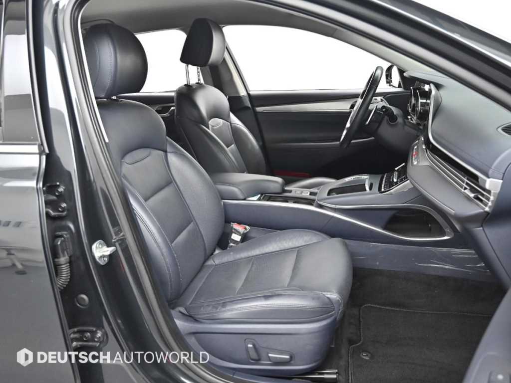 HYUNDAI Grandeur - Vista 10