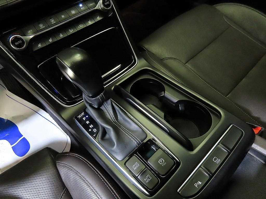 HYUNDAI Grandeur - Vista 12