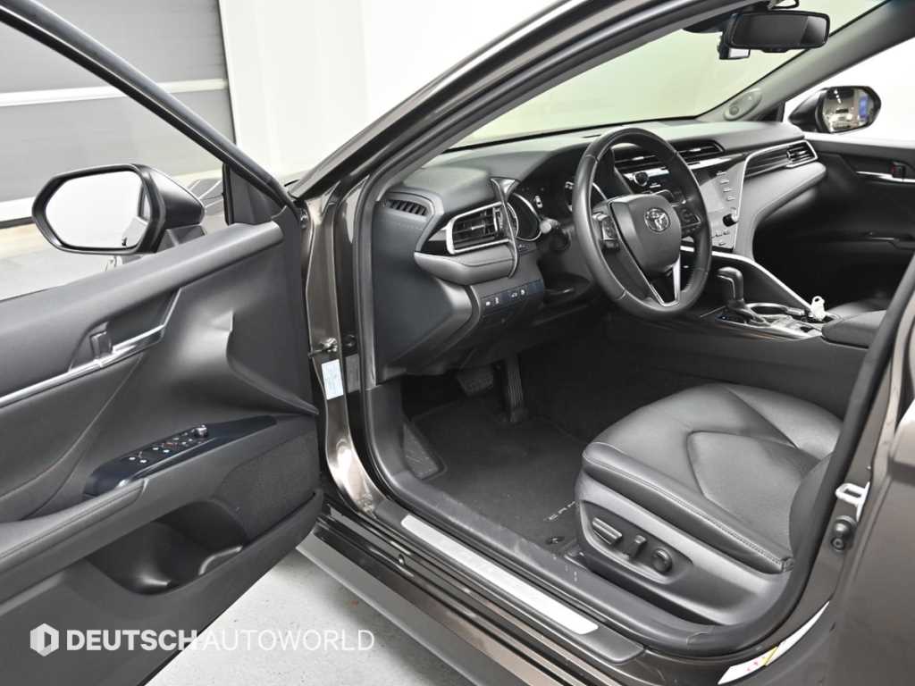 Toyota Camry - Vista 11